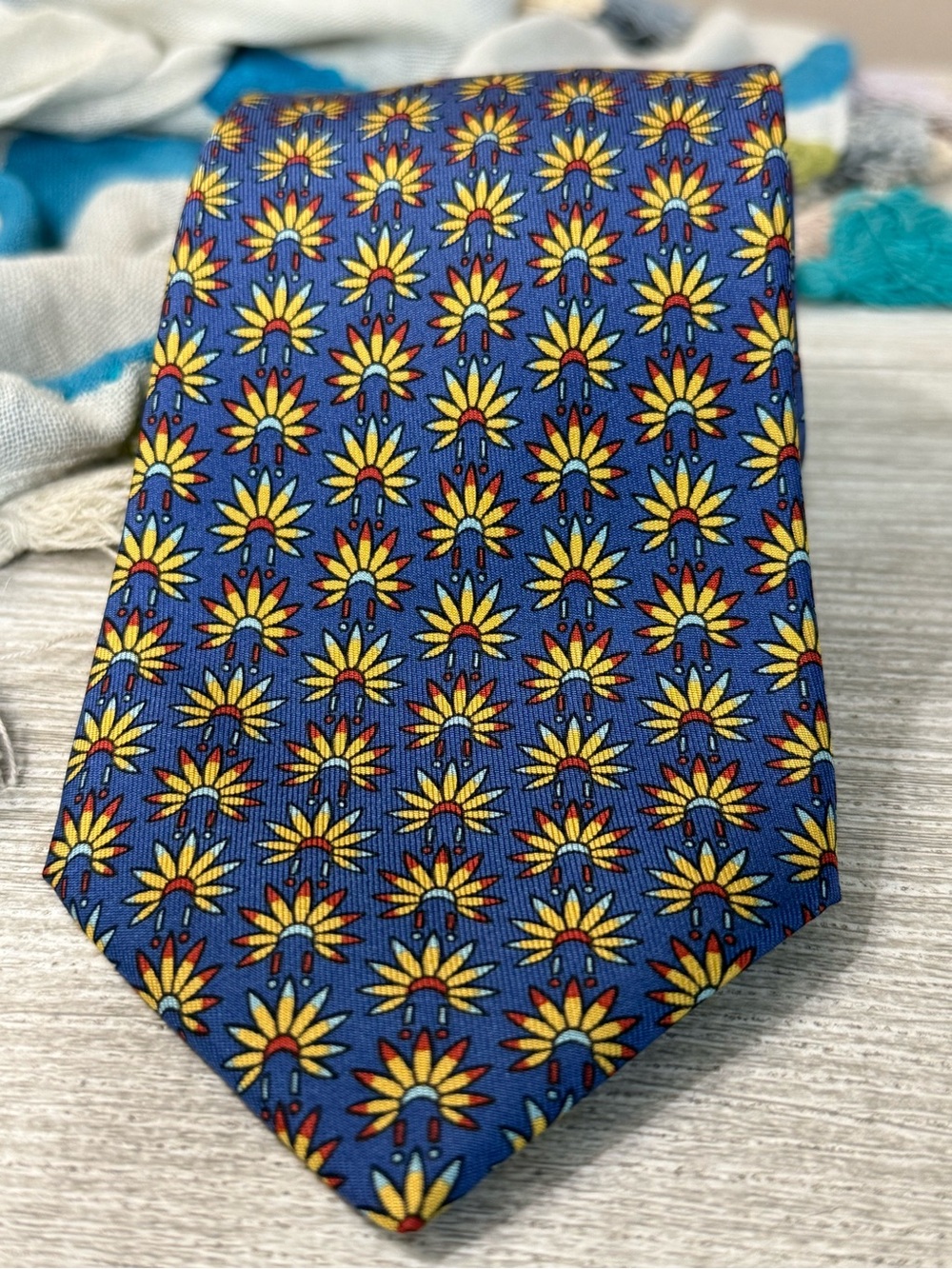 Men’s Hermes Paris Native Headdress Silk Tie - Picture 2 of 8
